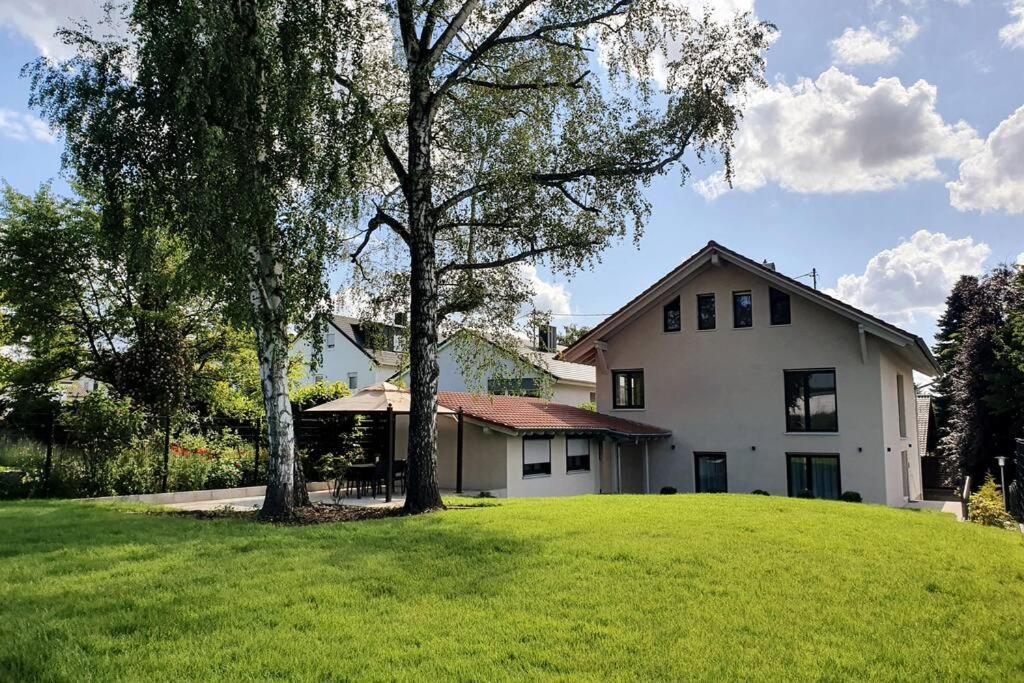 BlumenRaum - Ferienwohnung In Karlsruhe Extérieur photo