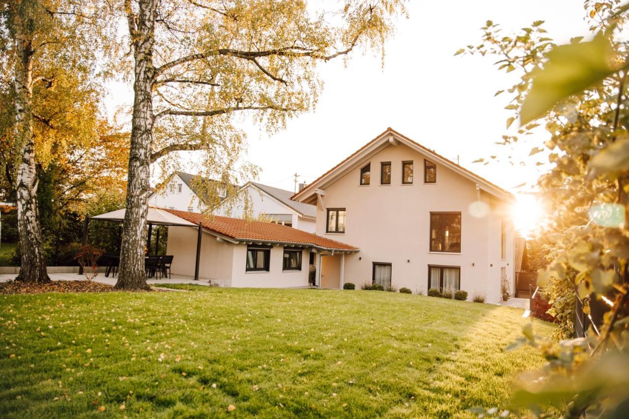 BlumenRaum - Ferienwohnung In Karlsruhe Extérieur photo